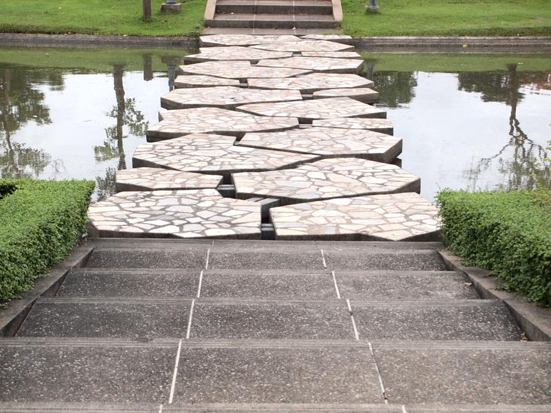 Services de paysagement spécialisés en pavé uni, muret et conception en pierre naturelle